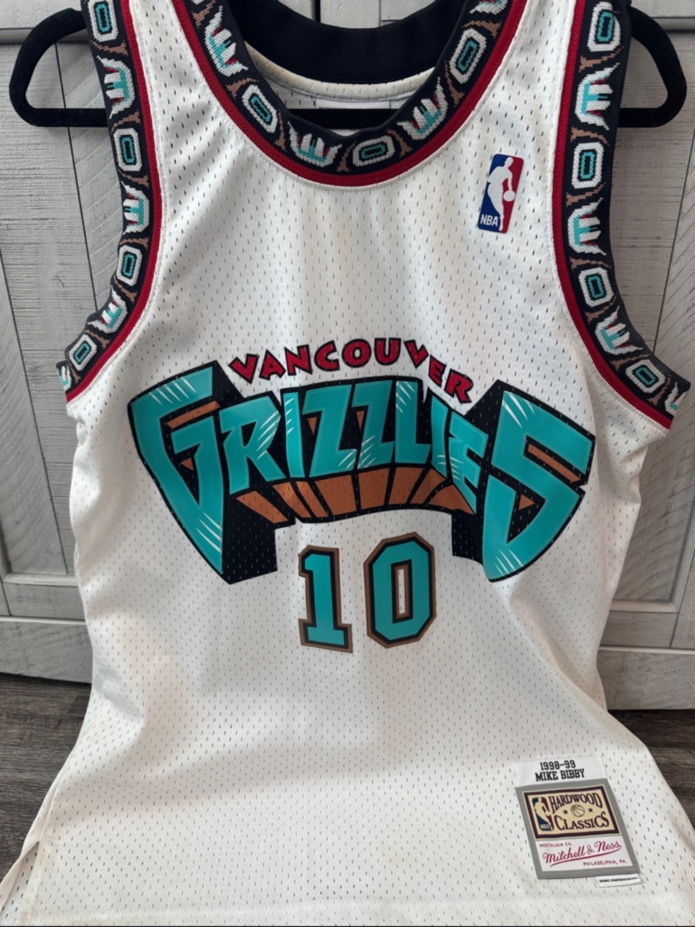 Mitchell & Ness White Teal Vancouver Grizzlies #10 Jersey